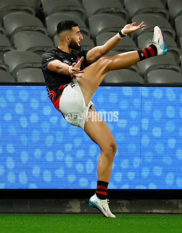 AFL 2025 Round 10 - Western Bulldogs v Essendon - A-59513163