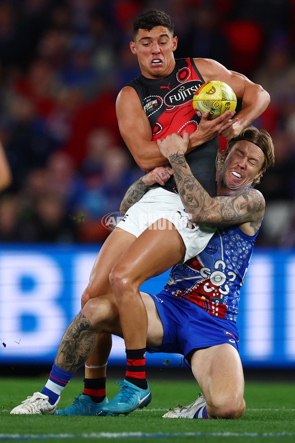 AFL 2025 Round 10 - Western Bulldogs v Essendon - A-59521924