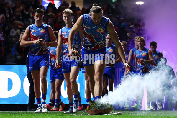 AFL 2025 Round 10 - Western Bulldogs v Essendon - A-59524086