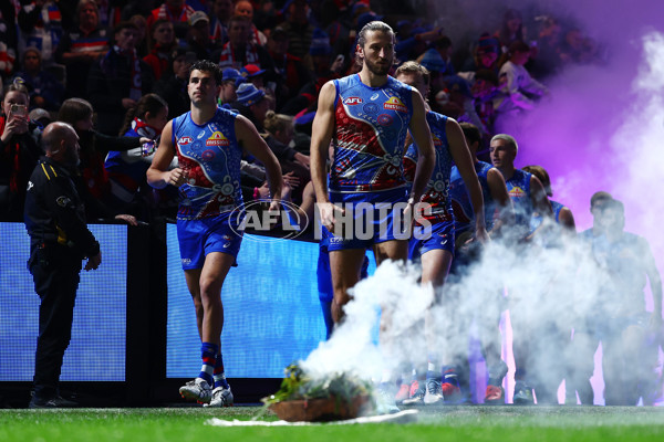 AFL 2025 Round 10 - Western Bulldogs v Essendon - A-59524087