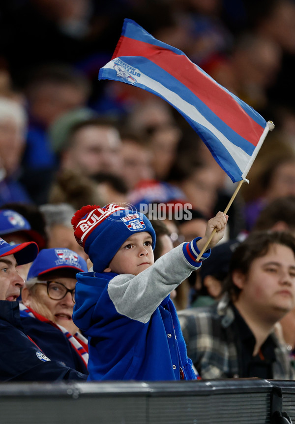 AFL 2025 Round 10 - Western Bulldogs v Essendon - A-59527691