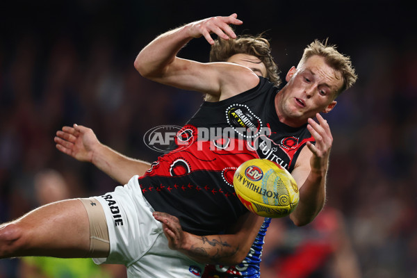 AFL 2025 Round 10 - Western Bulldogs v Essendon - A-59527737