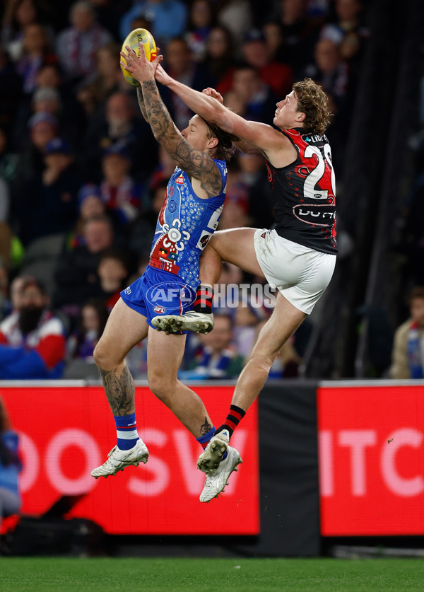 AFL 2025 Round 10 - Western Bulldogs v Essendon - A-59529571