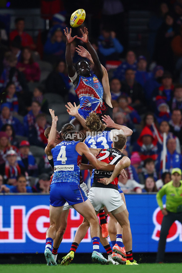 AFL 2025 Round 10 - Western Bulldogs v Essendon - A-59529600