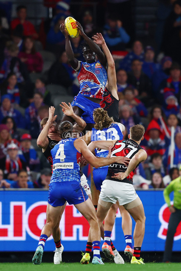 AFL 2025 Round 10 - Western Bulldogs v Essendon - A-59532331