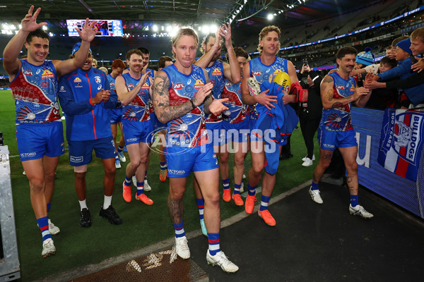 AFL 2025 Round 10 - Western Bulldogs v Essendon - A-59532427