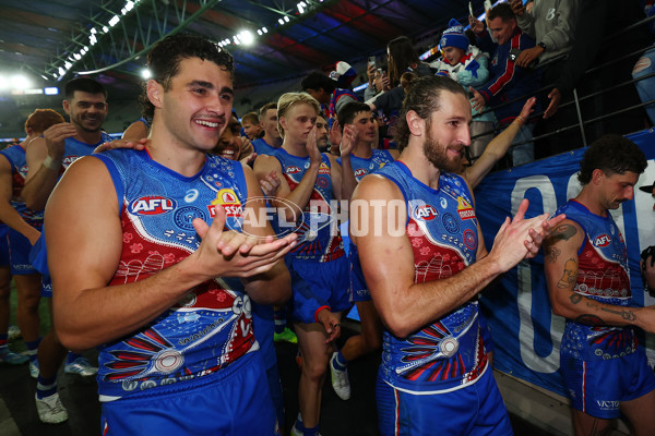 AFL 2025 Round 10 - Western Bulldogs v Essendon - A-59532514