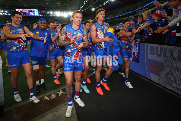 AFL 2025 Round 10 - Western Bulldogs v Essendon - A-59532515