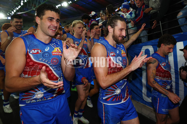 AFL 2025 Round 10 - Western Bulldogs v Essendon - A-59532516