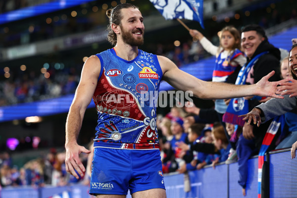 AFL 2025 Round 10 - Western Bulldogs v Essendon - A-59534867