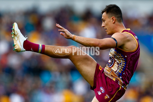 AFL 2025 Round 10 - Brisbane v Narrm - A-59547720