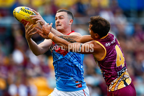 AFL 2025 Round 10 - Brisbane v Narrm - A-59547725