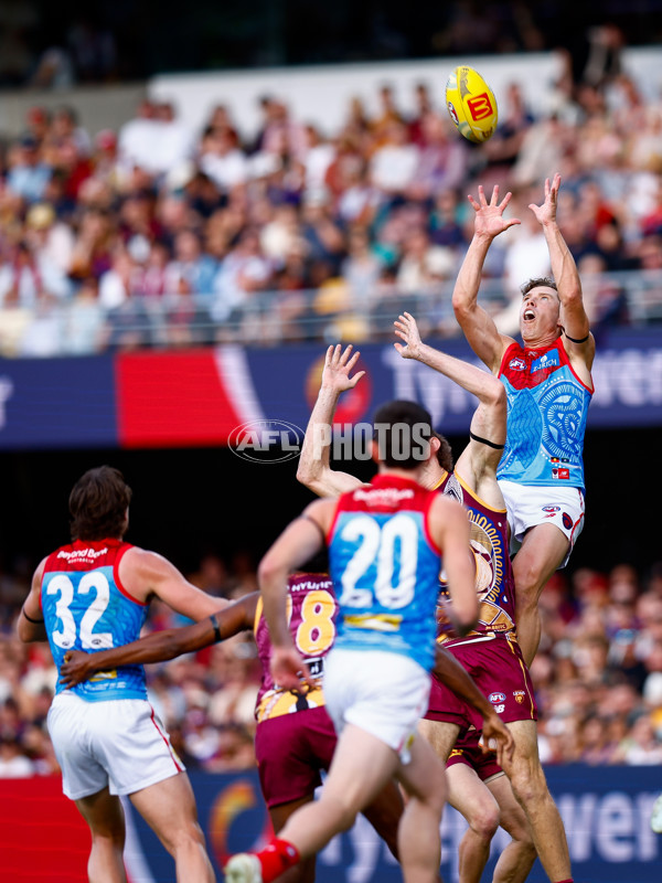 AFL 2025 Round 10 - Brisbane v Narrm - A-59547726