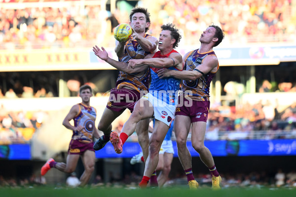 AFL 2025 Round 10 - Brisbane v Narrm - A-59552370