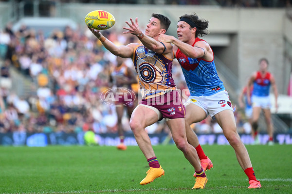 AFL 2025 Round 10 - Brisbane v Narrm - A-59552371