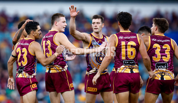 AFL 2025 Round 10 - Brisbane v Narrm - A-59554714