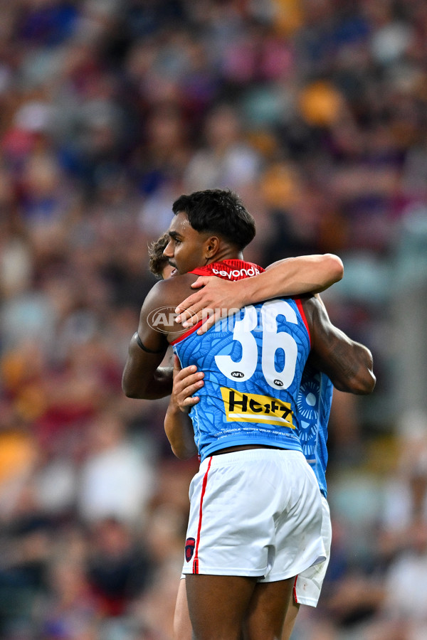AFL 2025 Round 10 - Brisbane v Narrm - A-59556889