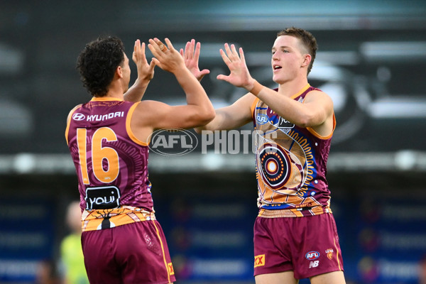 AFL 2025 Round 10 - Brisbane v Narrm - A-59559569
