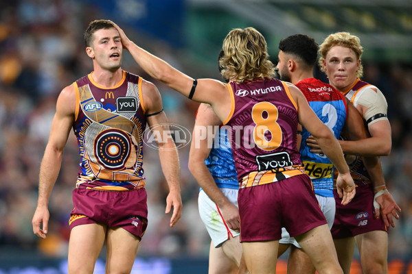 AFL 2025 Round 10 - Brisbane v Narrm - A-59559582
