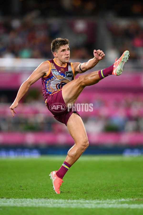 AFL 2025 Round 10 - Brisbane v Narrm - A-59559872
