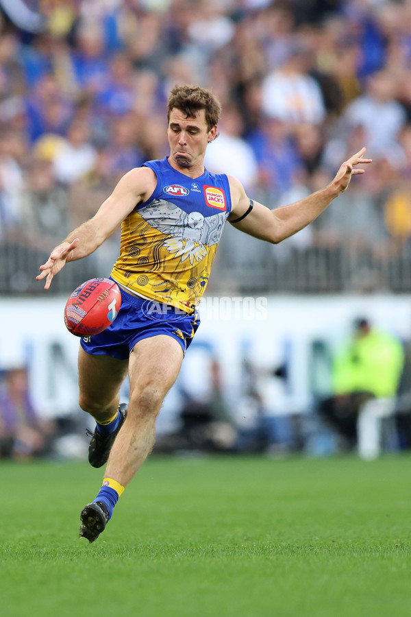 AFL 2025 Round 10 - Waalitj Marawar v Euro-Yroke - A-59569998