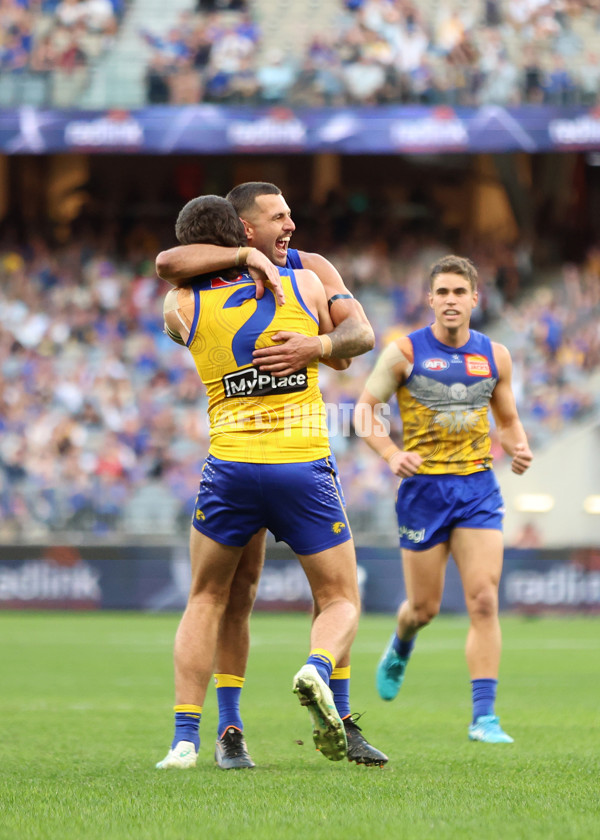 AFL 2025 Round 10 - Waalitj Marawar v Euro-Yroke - A-59570001