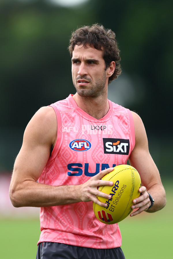 AFL 2025 Training - Gold Coast 190525 - A-59579198