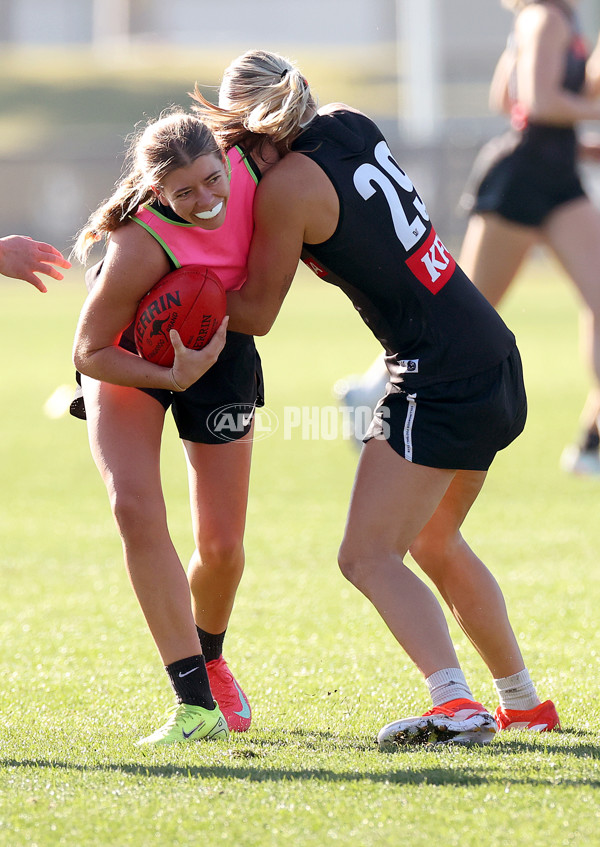AFLW 2025 Training - Collingwood 210525 - A-59593592