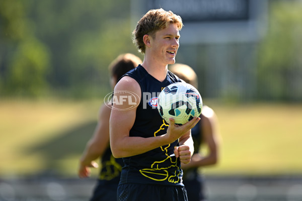 AFL 2025 Training - Brisbane 220525 - A-59596054