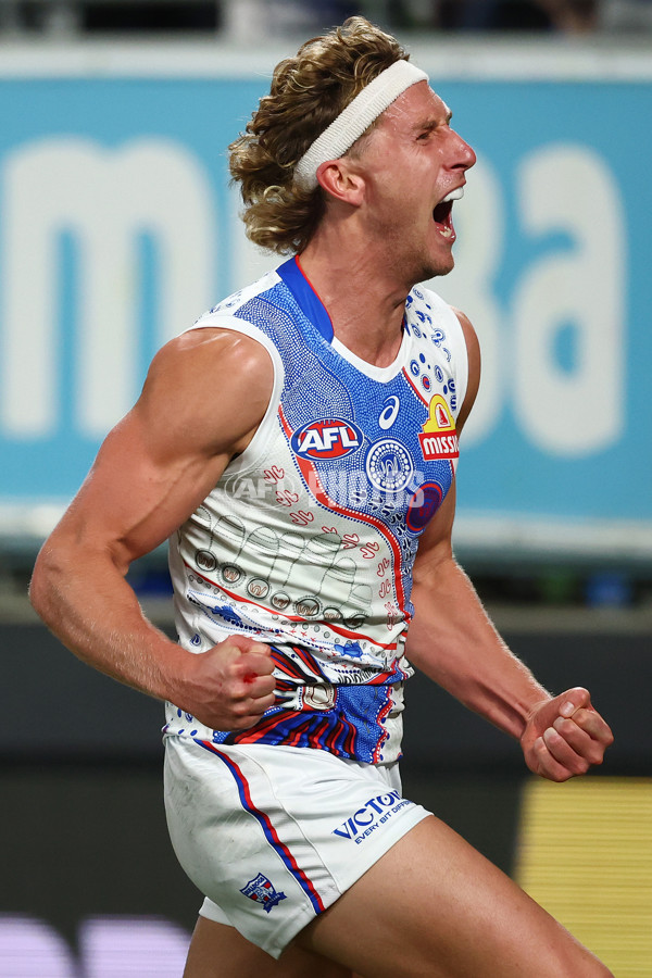 AFL 2025 Round 11 - Geelong v Western Bulldogs - A-59604226