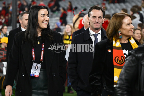 AFL 2025 Round 11 - Essendon v Richmond - A-59616988