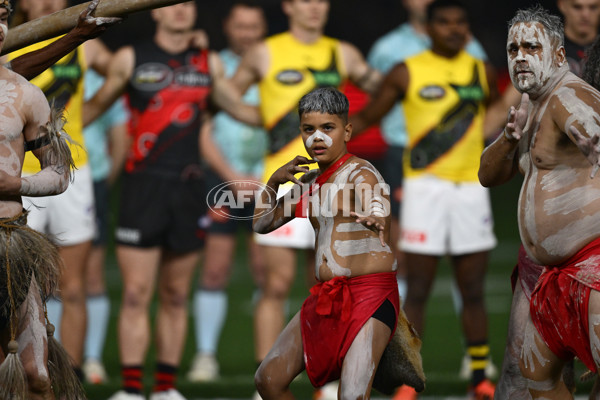 AFL 2025 Round 11 - Essendon v Richmond - A-59617018