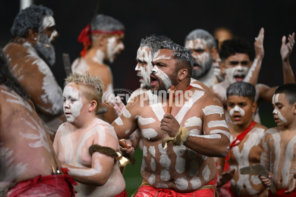 AFL 2025 Round 11 - Essendon v Richmond - A-59617019