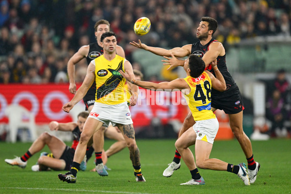 AFL 2025 Round 11 - Essendon v Richmond - A-59617036