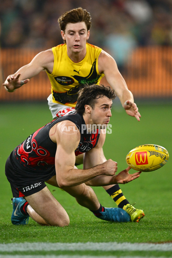 AFL 2025 Round 11 - Essendon v Richmond - A-59617050