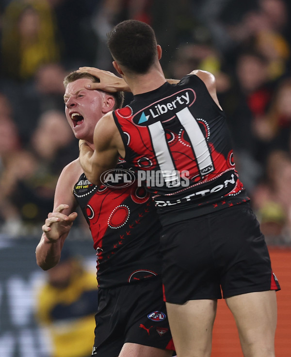 AFL 2025 Round 11 - Essendon v Richmond - A-59617067