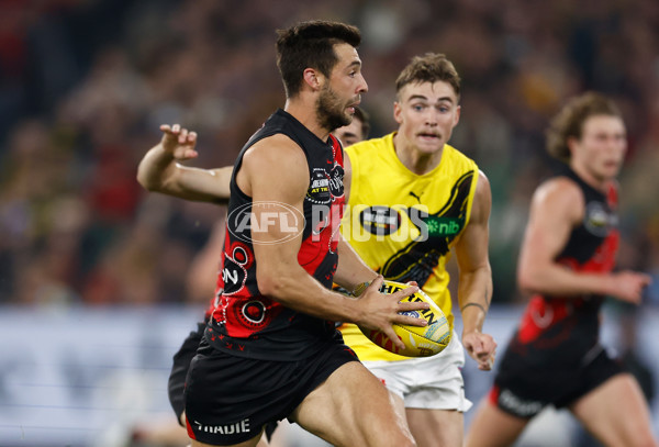 AFL 2025 Round 11 - Essendon v Richmond - A-59619280