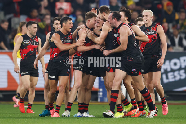 AFL 2025 Round 11 - Essendon v Richmond - A-59619705