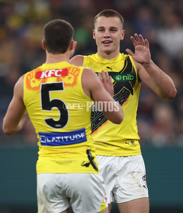 AFL 2025 Round 11 - Essendon v Richmond - A-59619734