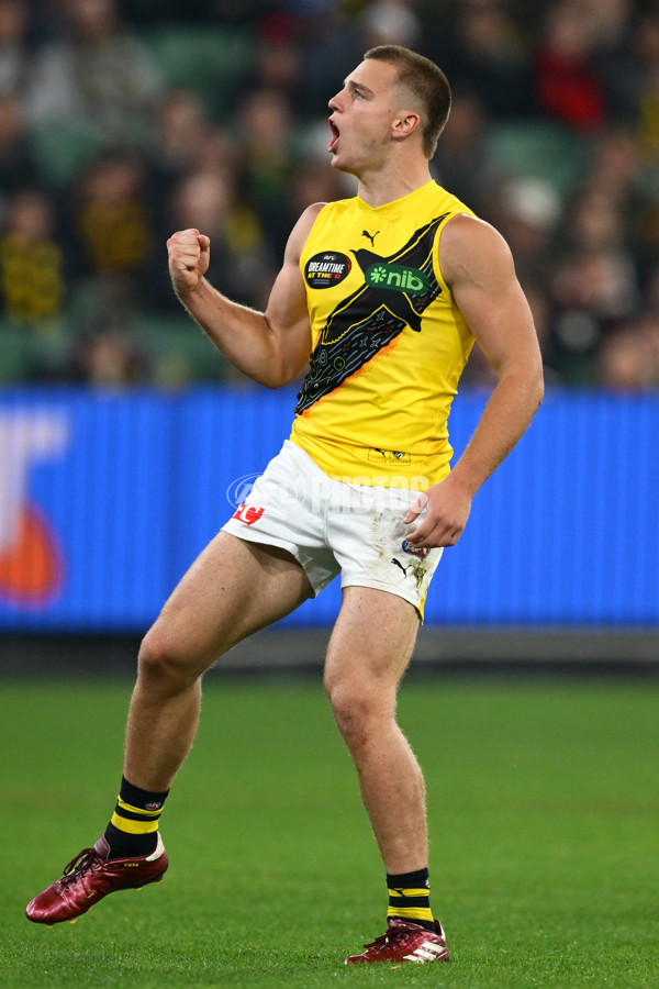 AFL 2025 Round 11 - Essendon v Richmond - A-59619747