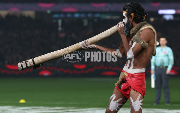 AFL 2025 Round 11 - Essendon v Richmond - A-59621981