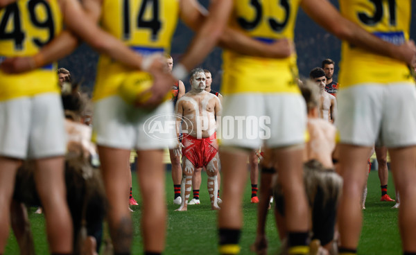 AFL 2025 Round 11 - Essendon v Richmond - A-59622583