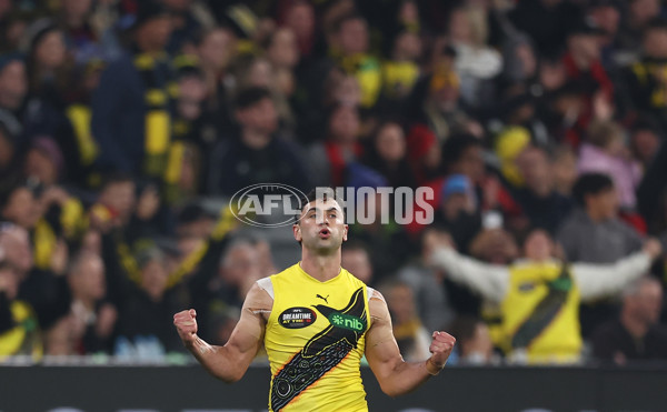 AFL 2025 Round 11 - Essendon v Richmond - A-59624344