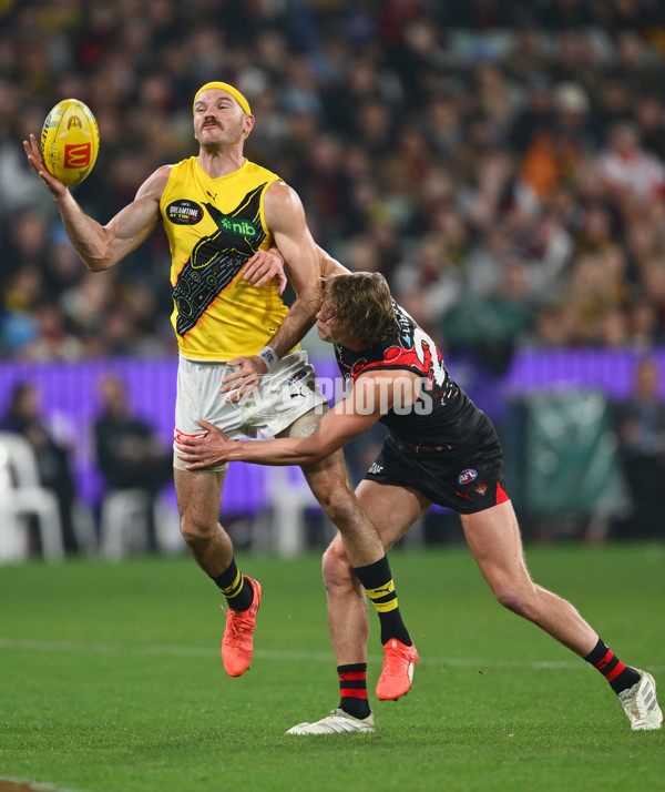 AFL 2025 Round 11 - Essendon v Richmond - A-59624373