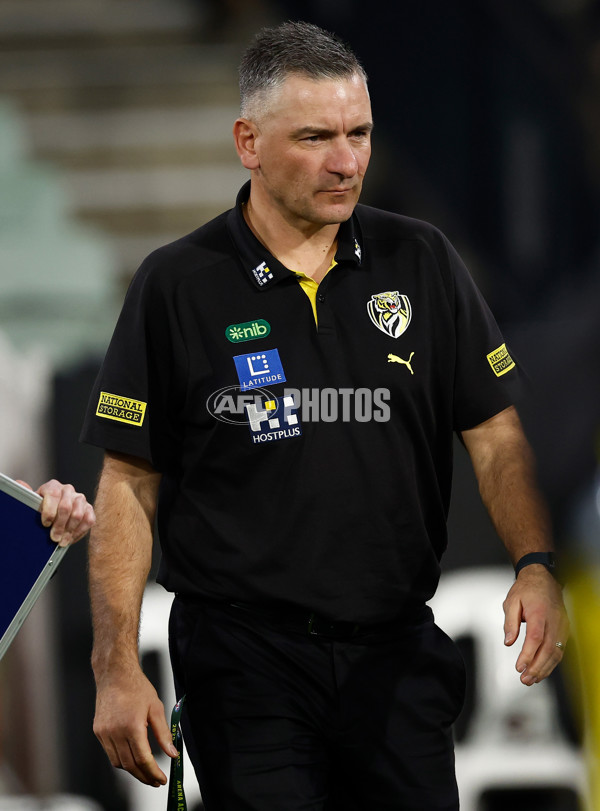 AFL 2025 Round 11 - Essendon v Richmond - A-59624406