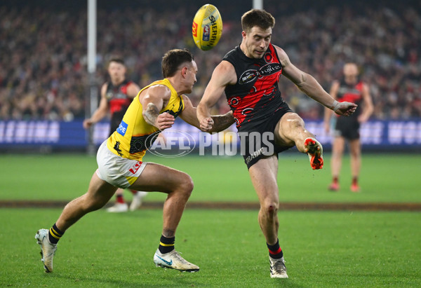AFL 2025 Round 11 - Essendon v Richmond - A-59624703