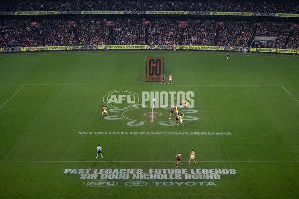 AFL 2025 Round 11 - Essendon v Richmond - A-59624712