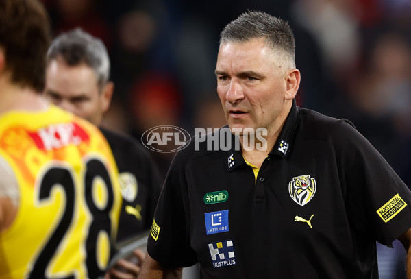 AFL 2025 Round 11 - Essendon v Richmond - A-59624716