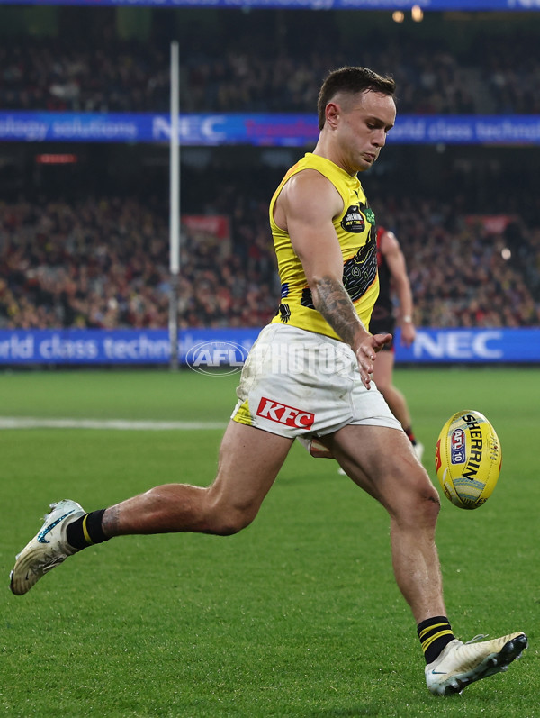 AFL 2025 Round 11 - Essendon v Richmond - A-59624727