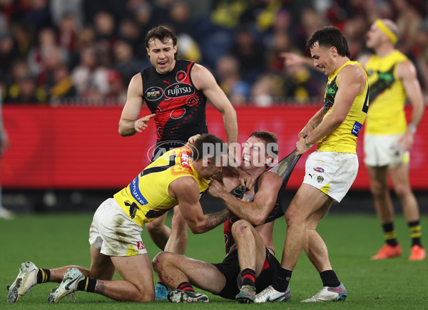 AFL 2025 Round 11 - Essendon v Richmond - A-59626865